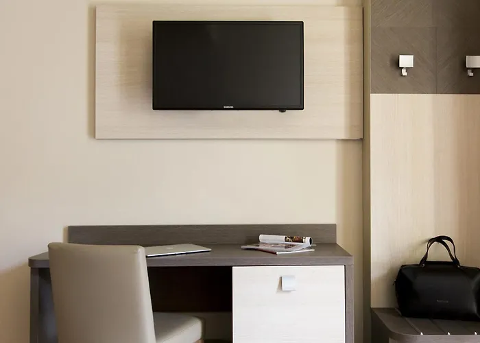 Готель Meeting Стреза