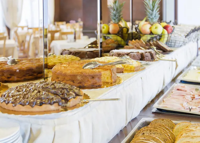 Отель Meeting 3*