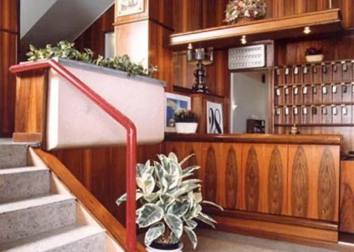 Отель Meeting 3*