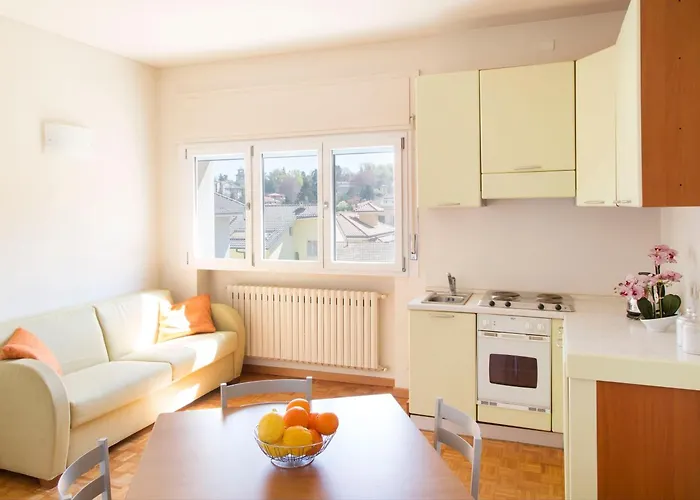 Готель Meeting Стреза