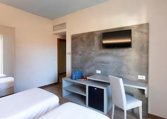 Готель Meeting