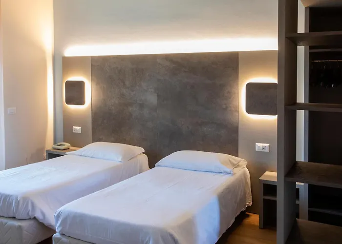 Отель Meeting Стреза