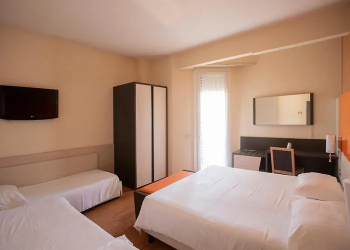 Отель Meeting 3*